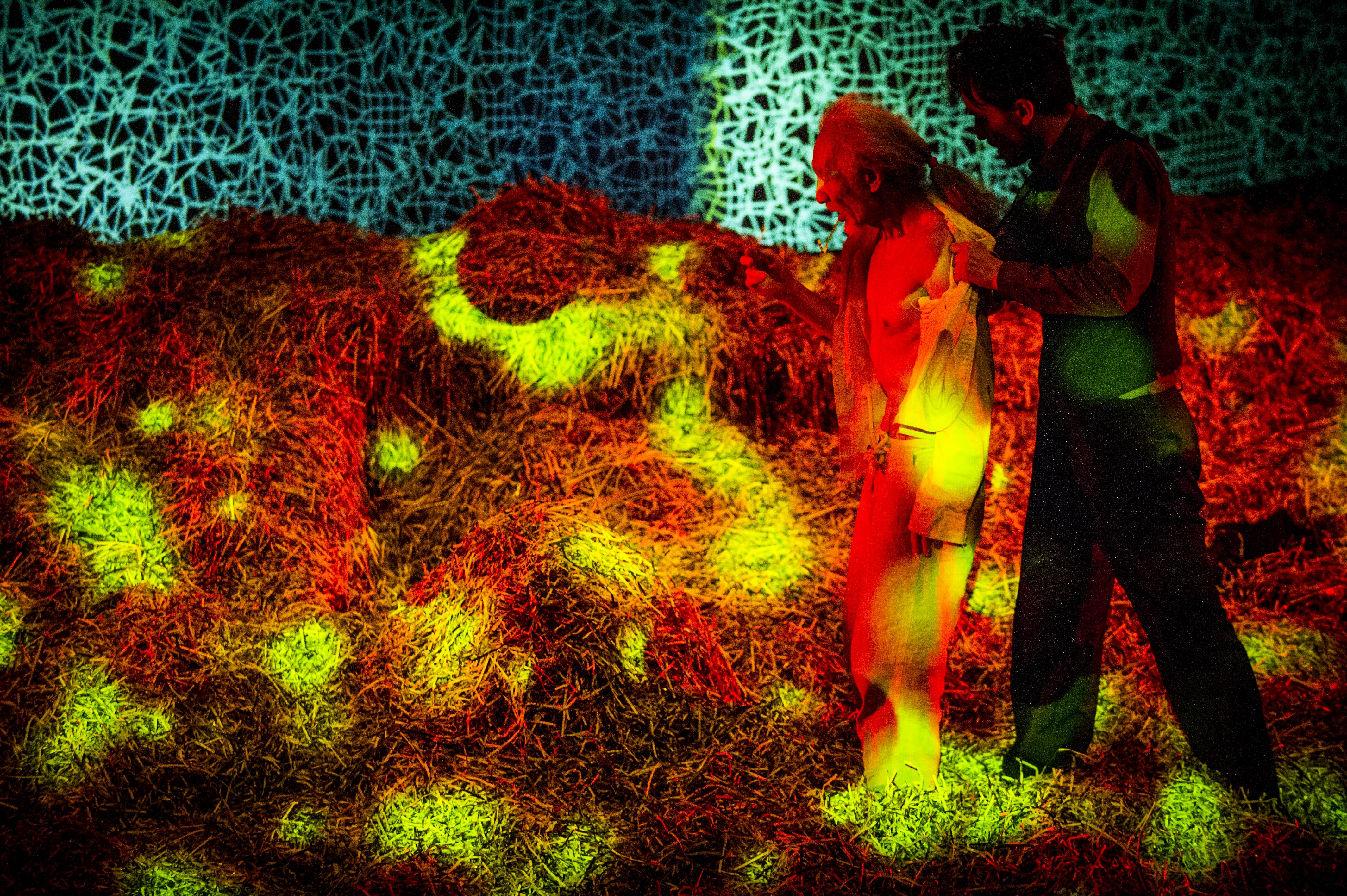 Node/砂漠の老人_舞台写真