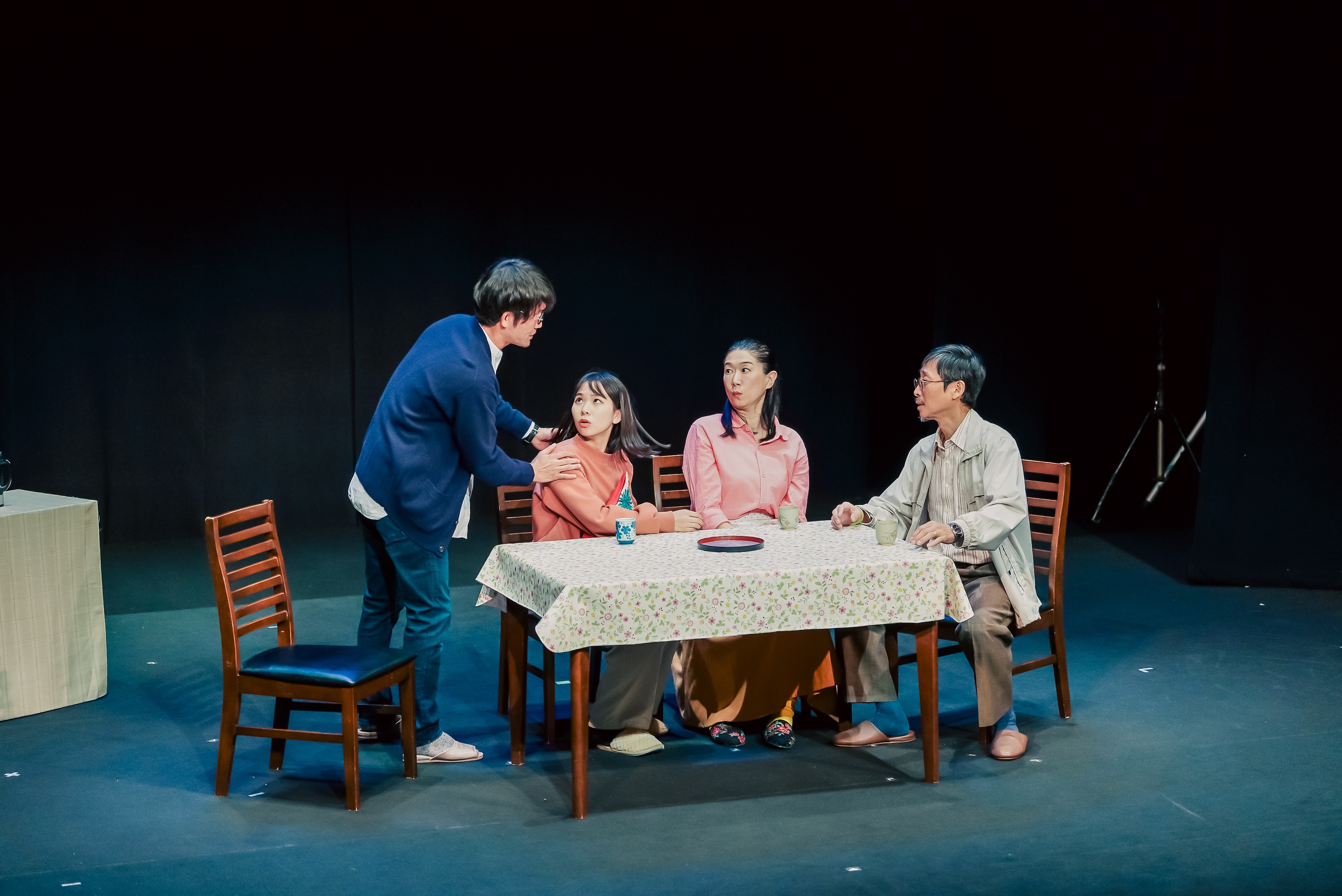 内田家の人々_舞台写真