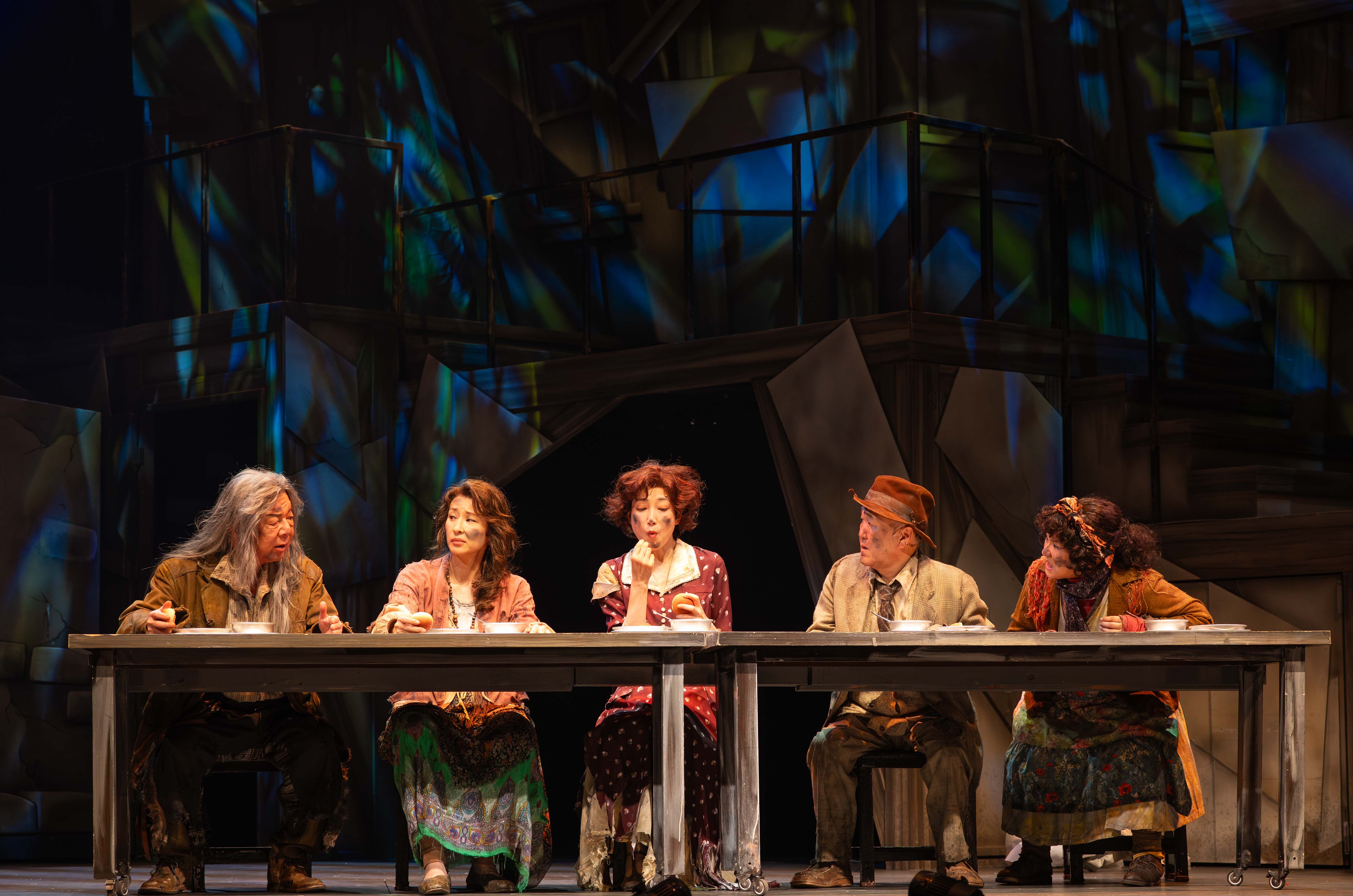 ケムリ研究室no.4「ベイジルタウンの女神」_舞台写真