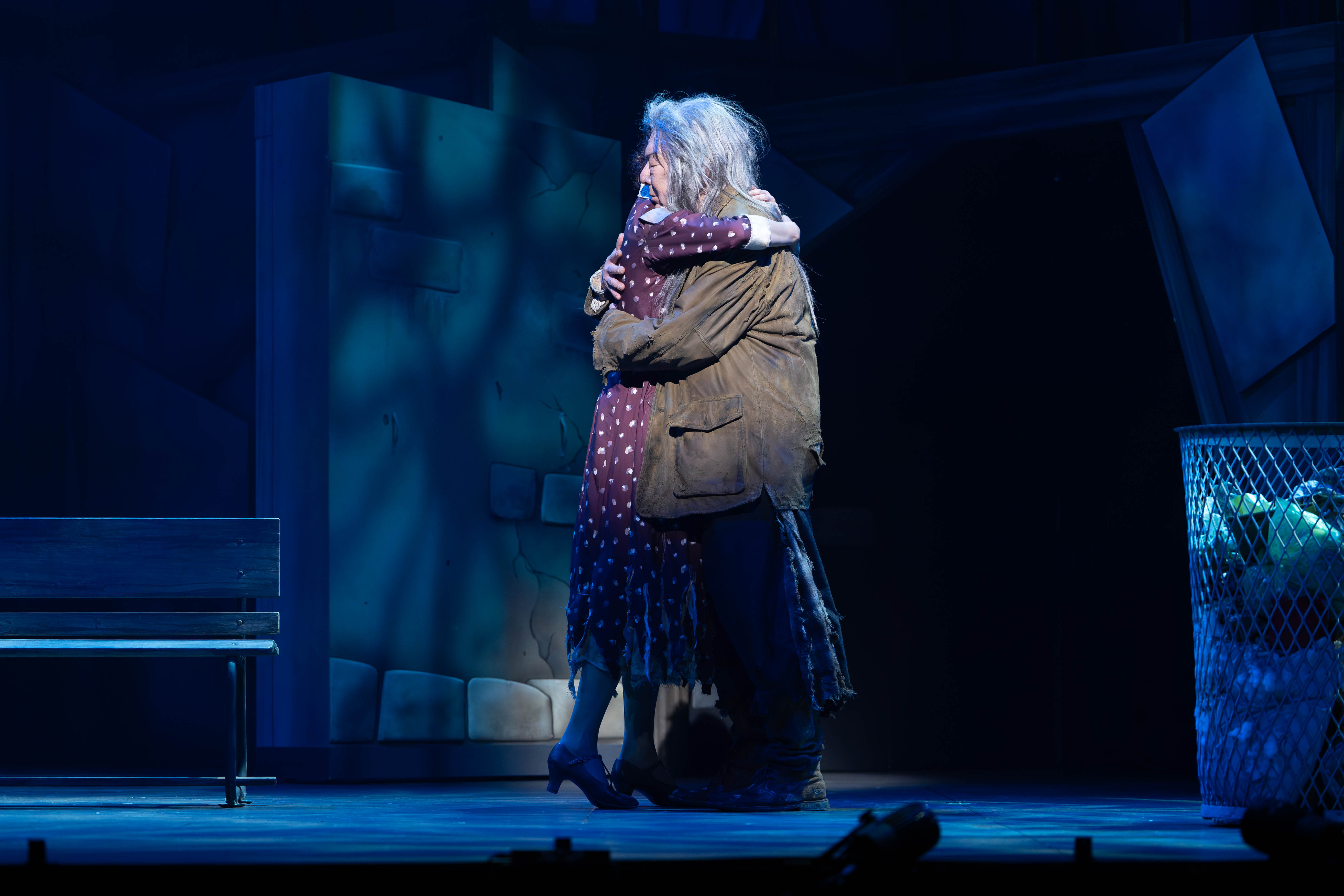 ケムリ研究室no.4「ベイジルタウンの女神」_舞台写真