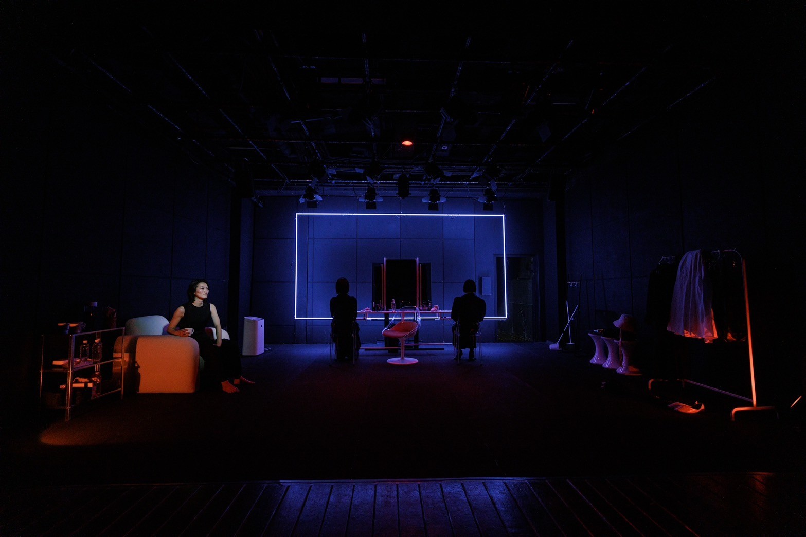 楽屋〜流れ去るものはやがてなつかしき〜_舞台写真