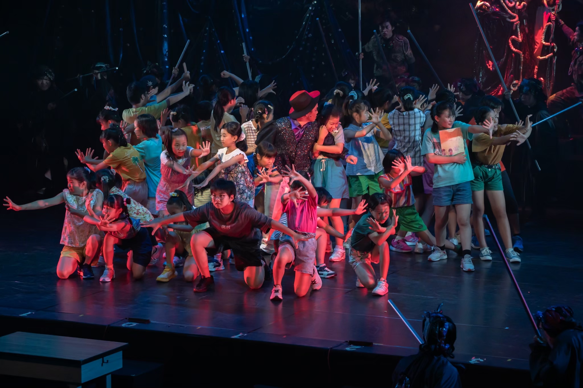 ミュージカル「あいと地球と競売人」_舞台写真