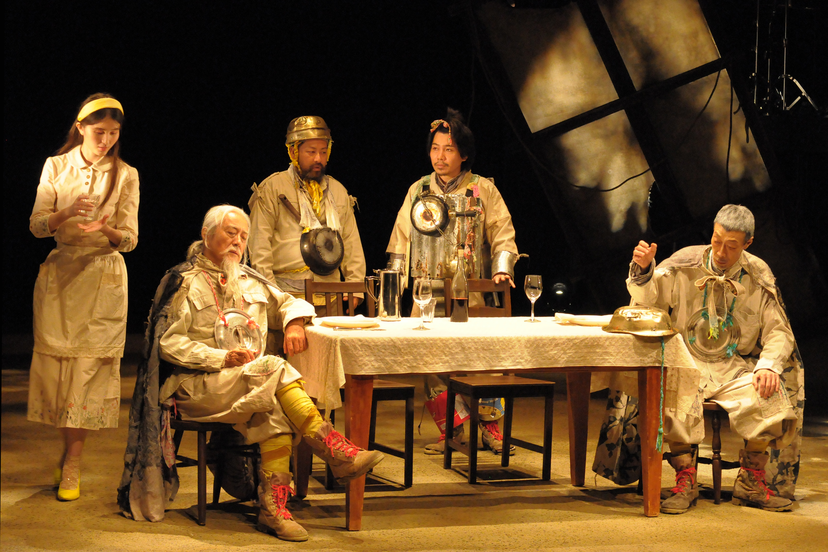 諸国を遍歴する二人の騎士の物語_舞台写真