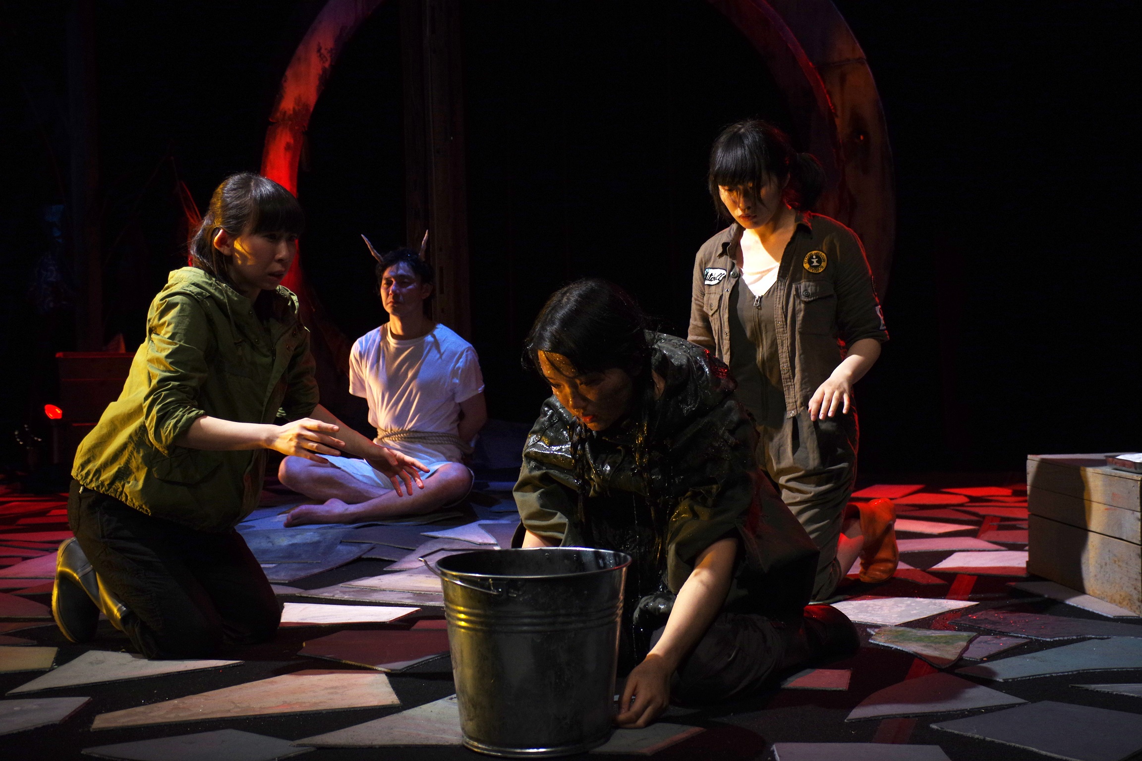 青森に落ちてきた男_舞台写真