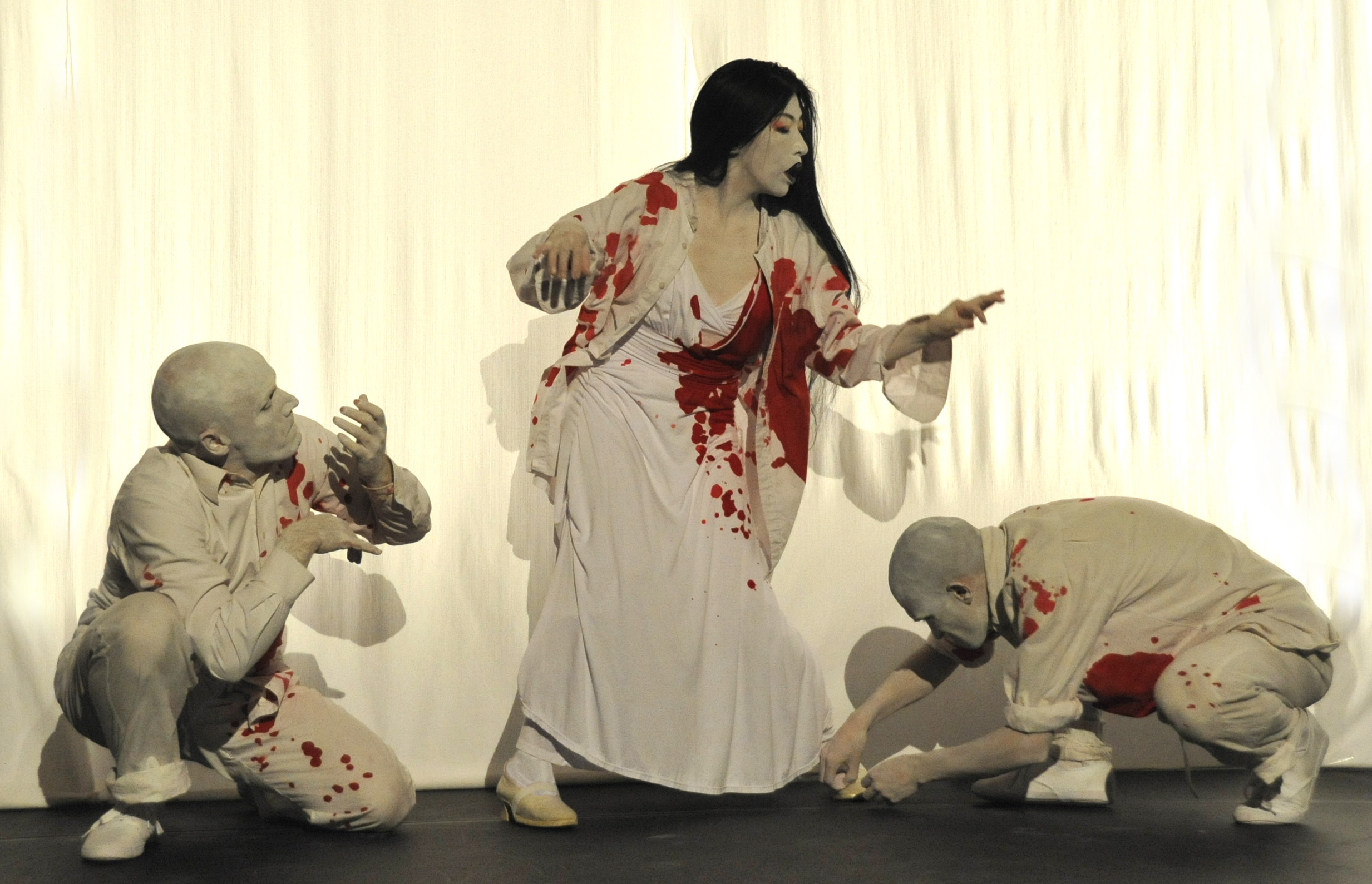 泡の中の眠り_舞台写真