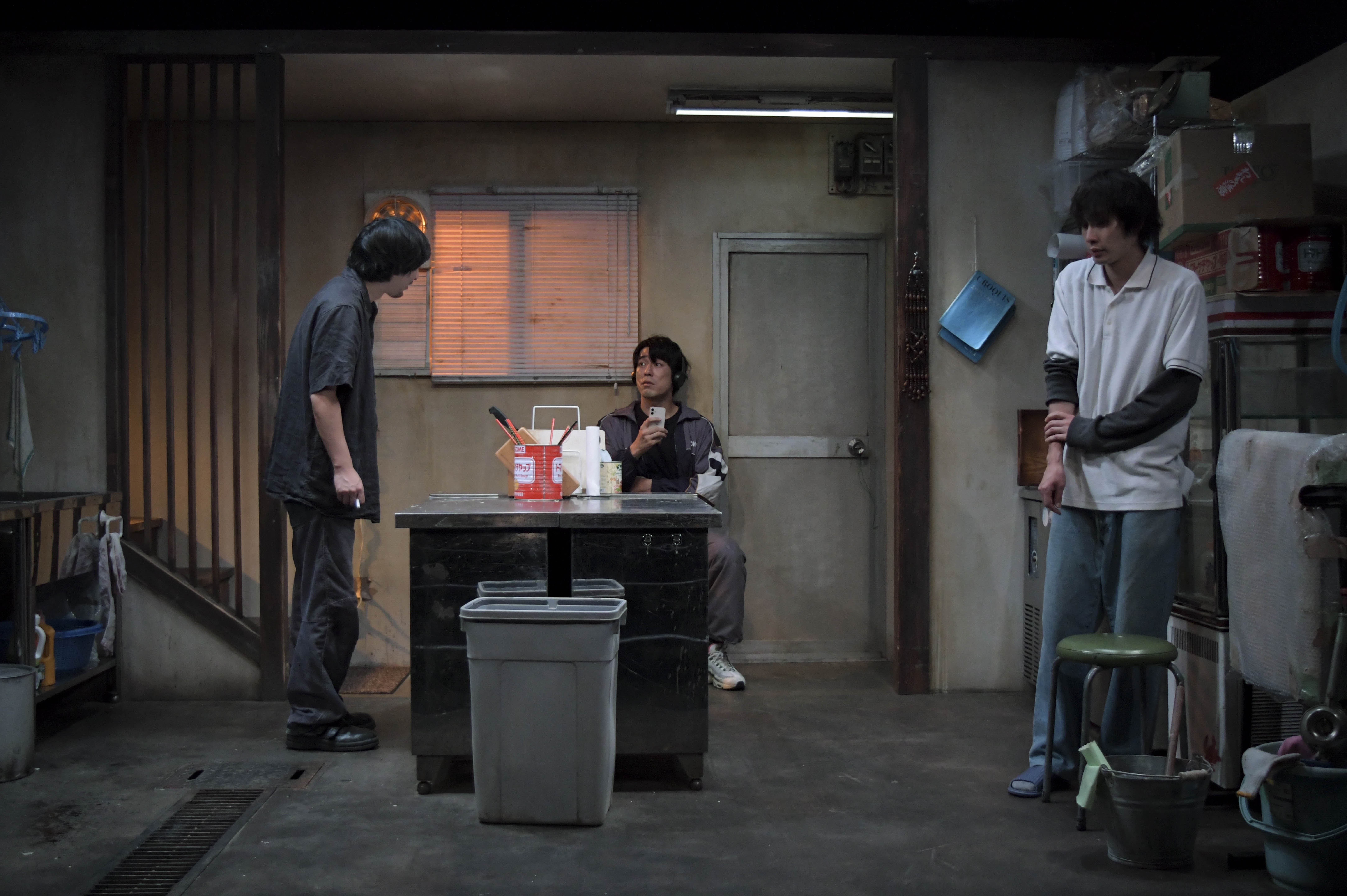 静かにしないで_舞台写真