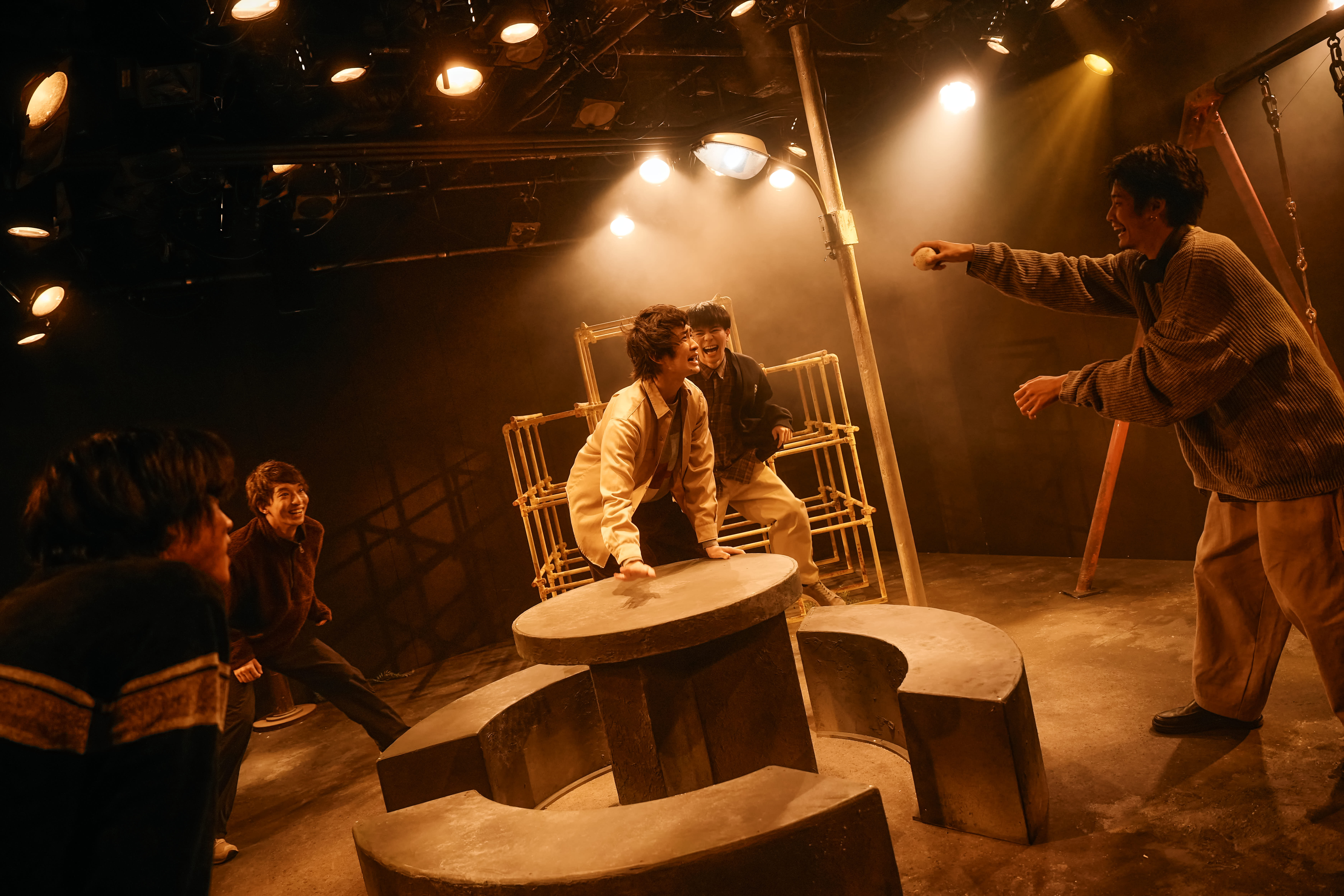 世界が消えないように　再演_舞台写真