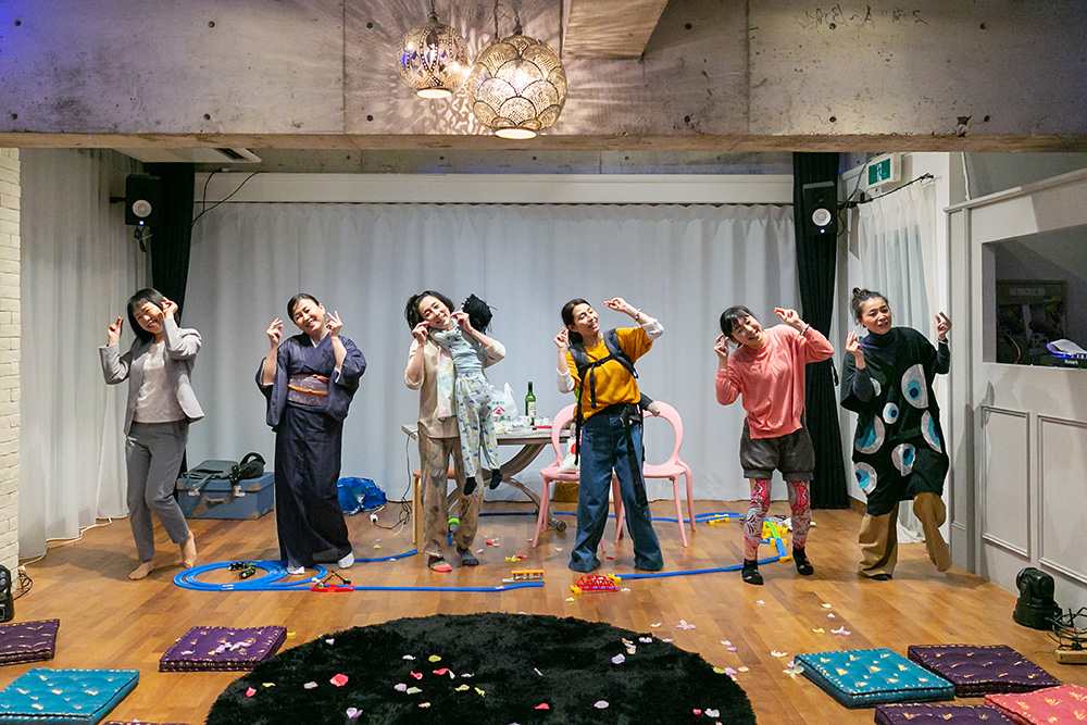 6姉妹はサイコーエブリデイ_舞台写真