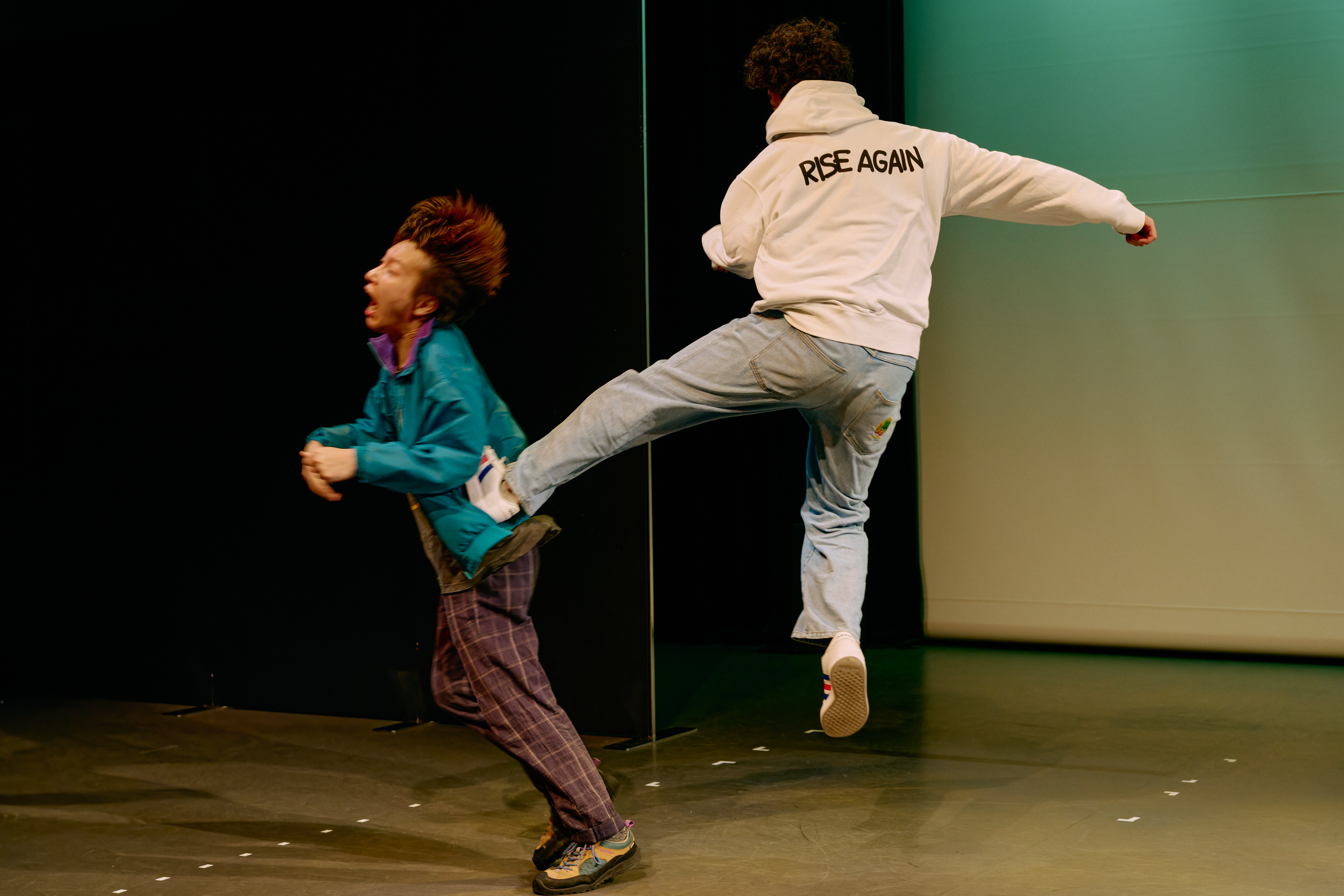 そして、ここからはミューズの街(『オフリミット』の改めたやつ)_舞台写真