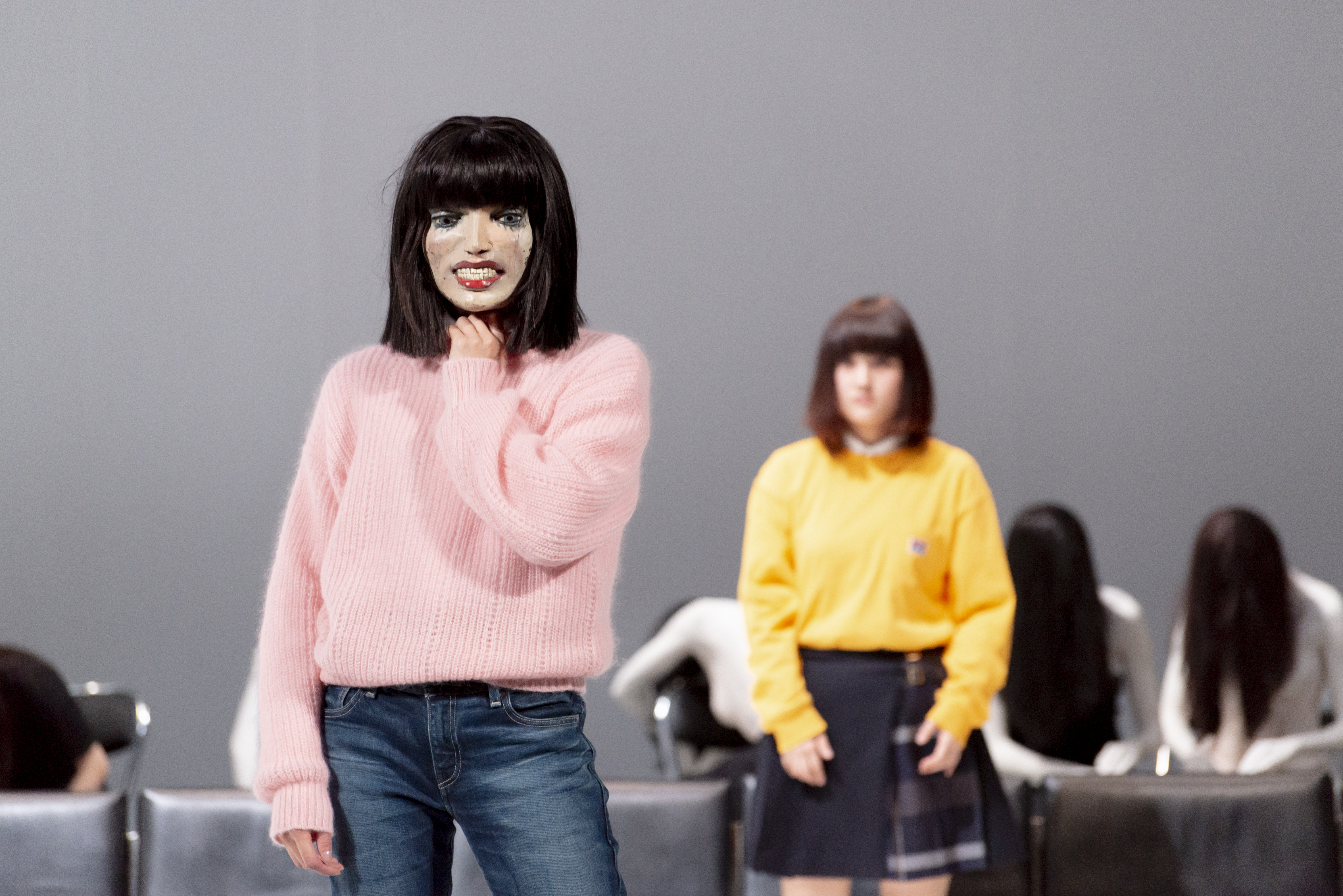 ジゼル・ヴィエンヌ、エティエンヌ・ビドー=レイ 『ショールームダミーズ#4』_舞台写真