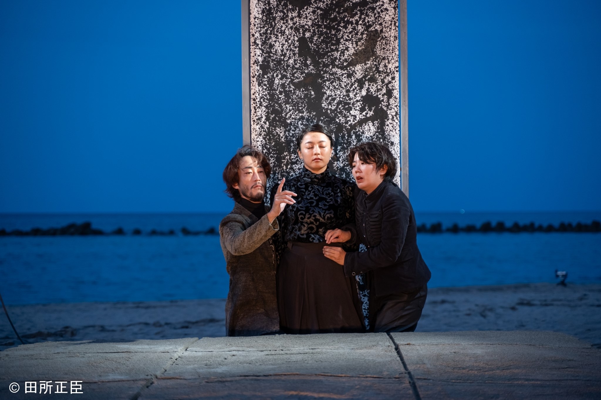 零れ落ちて、朝－Toyooka edition－_舞台写真