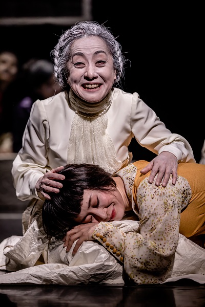 過妄女［かもめ］_舞台写真