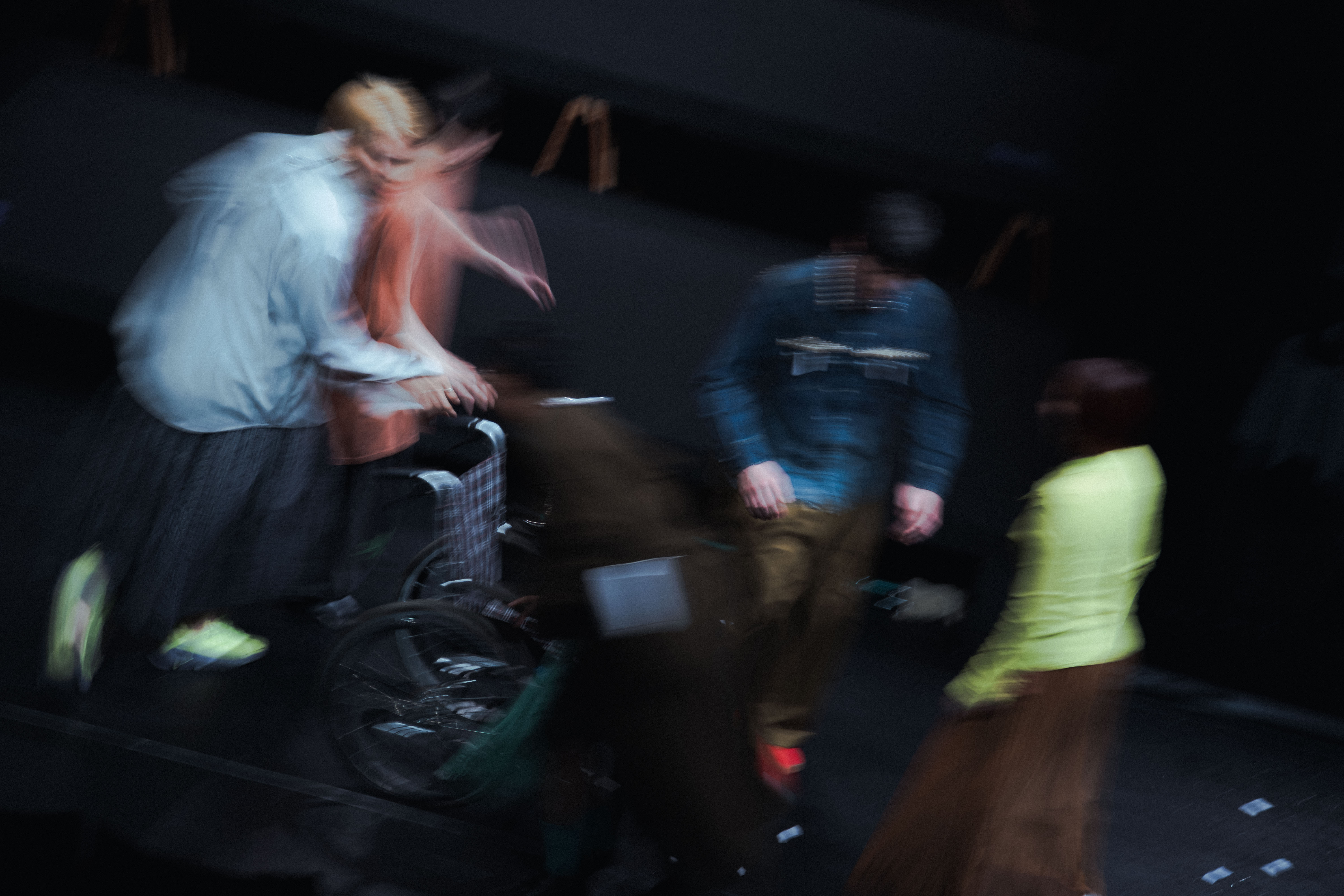 想像の犠牲 2025年東京ver._舞台写真