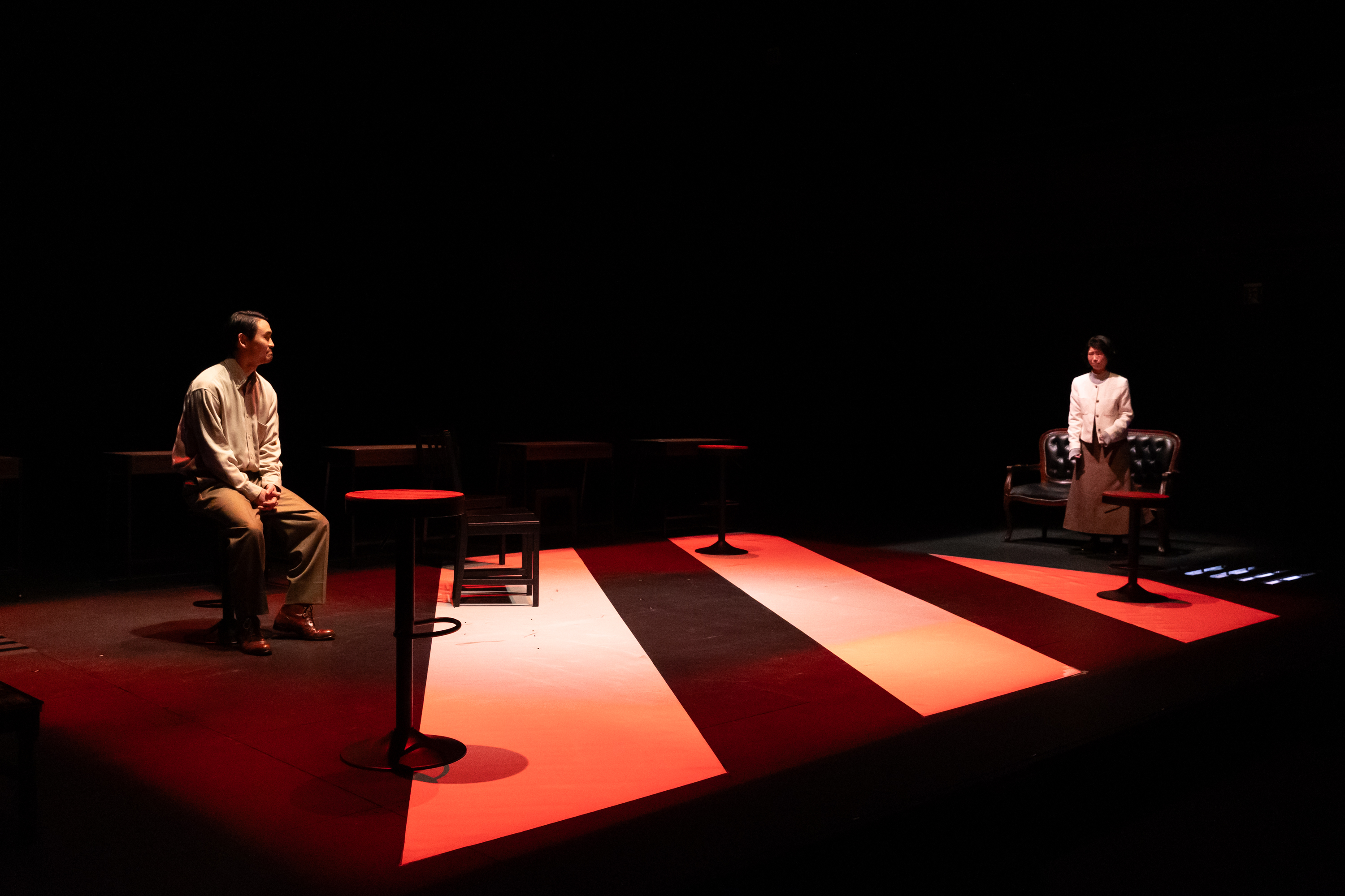 取り戻せ、カラー_舞台写真