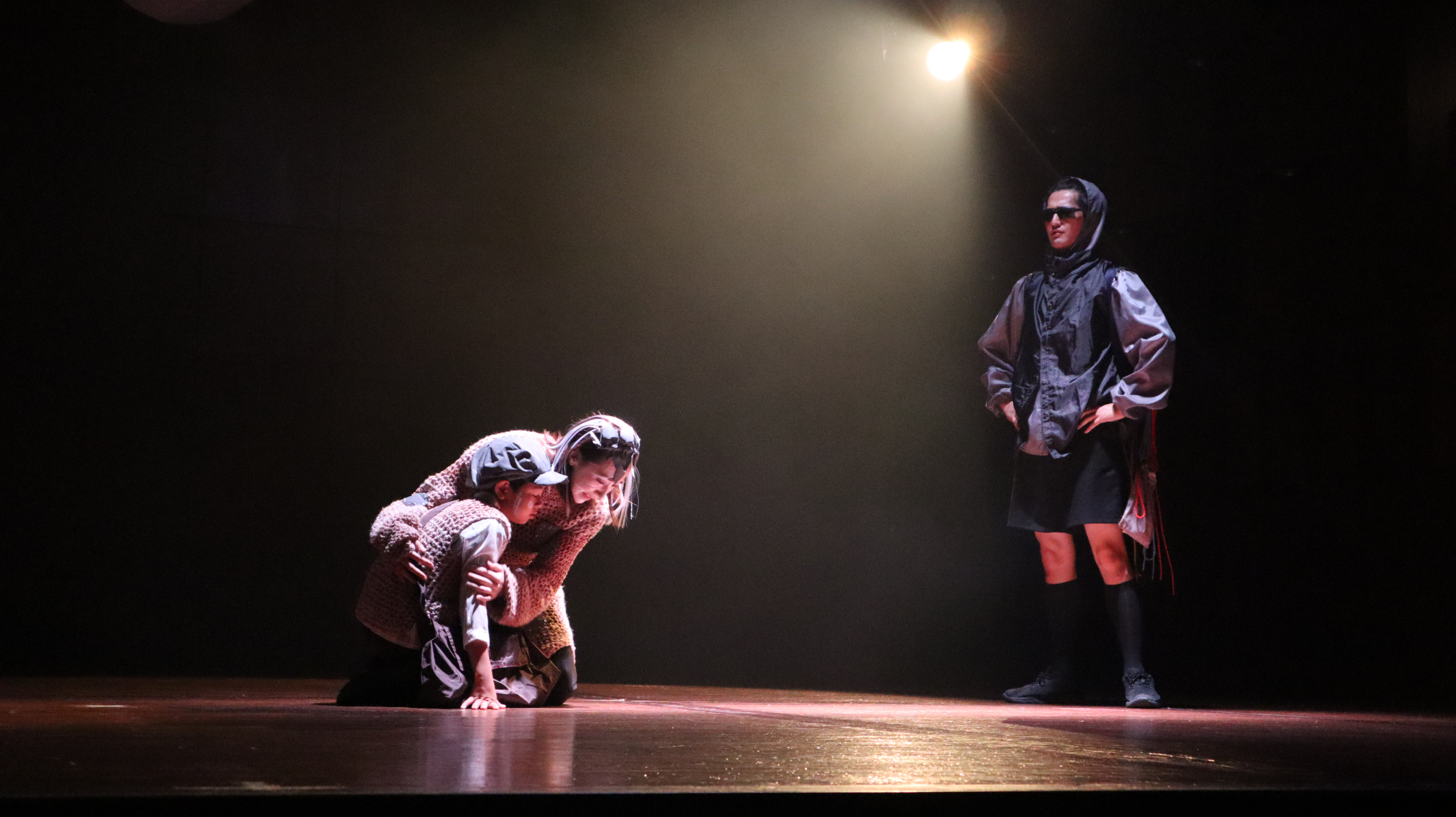 コレオグラフィモンタージュ「MOMOTARO」_舞台写真