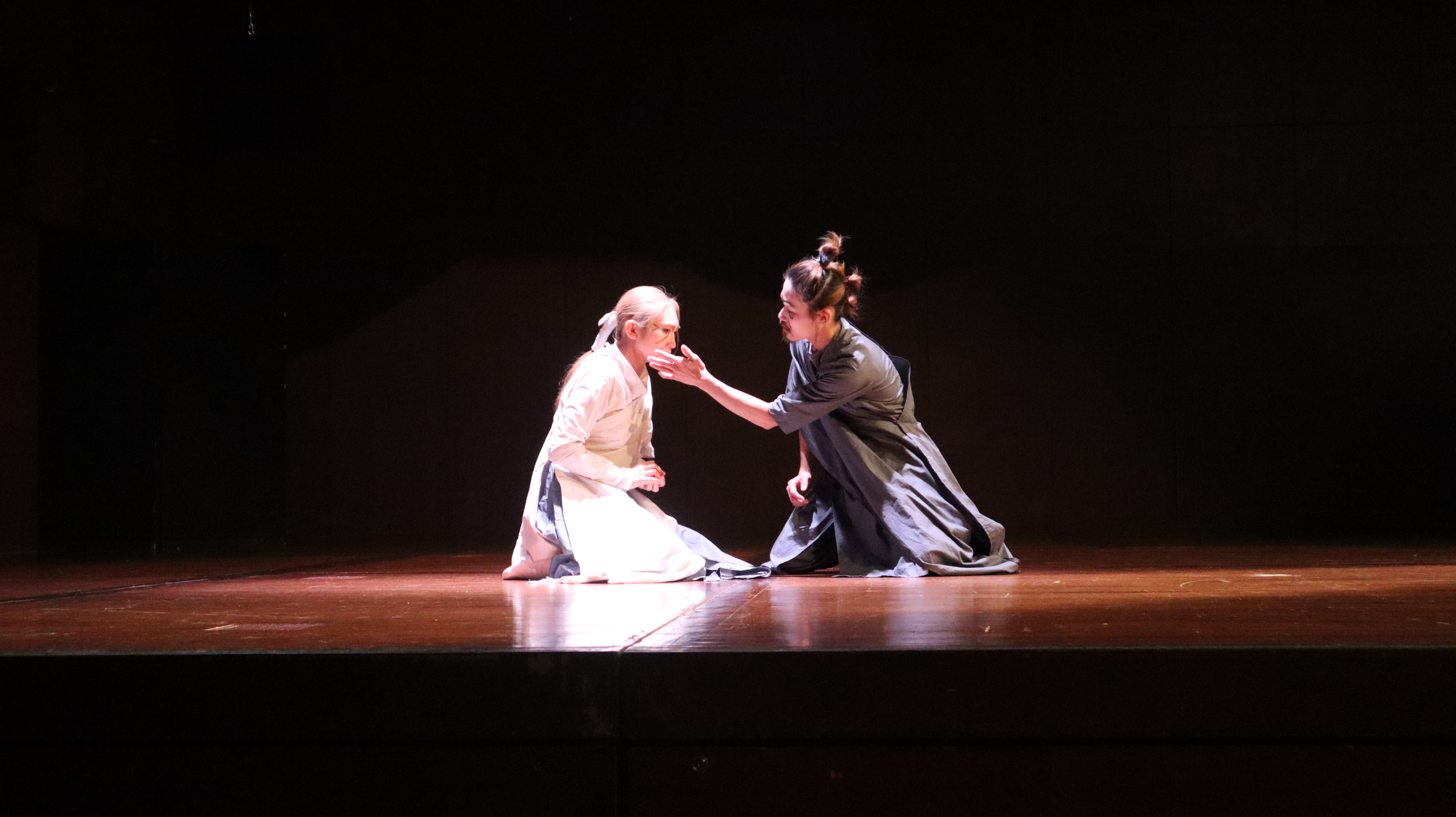 コレオグラフィモンタージュ「MOMOTARO」_舞台写真