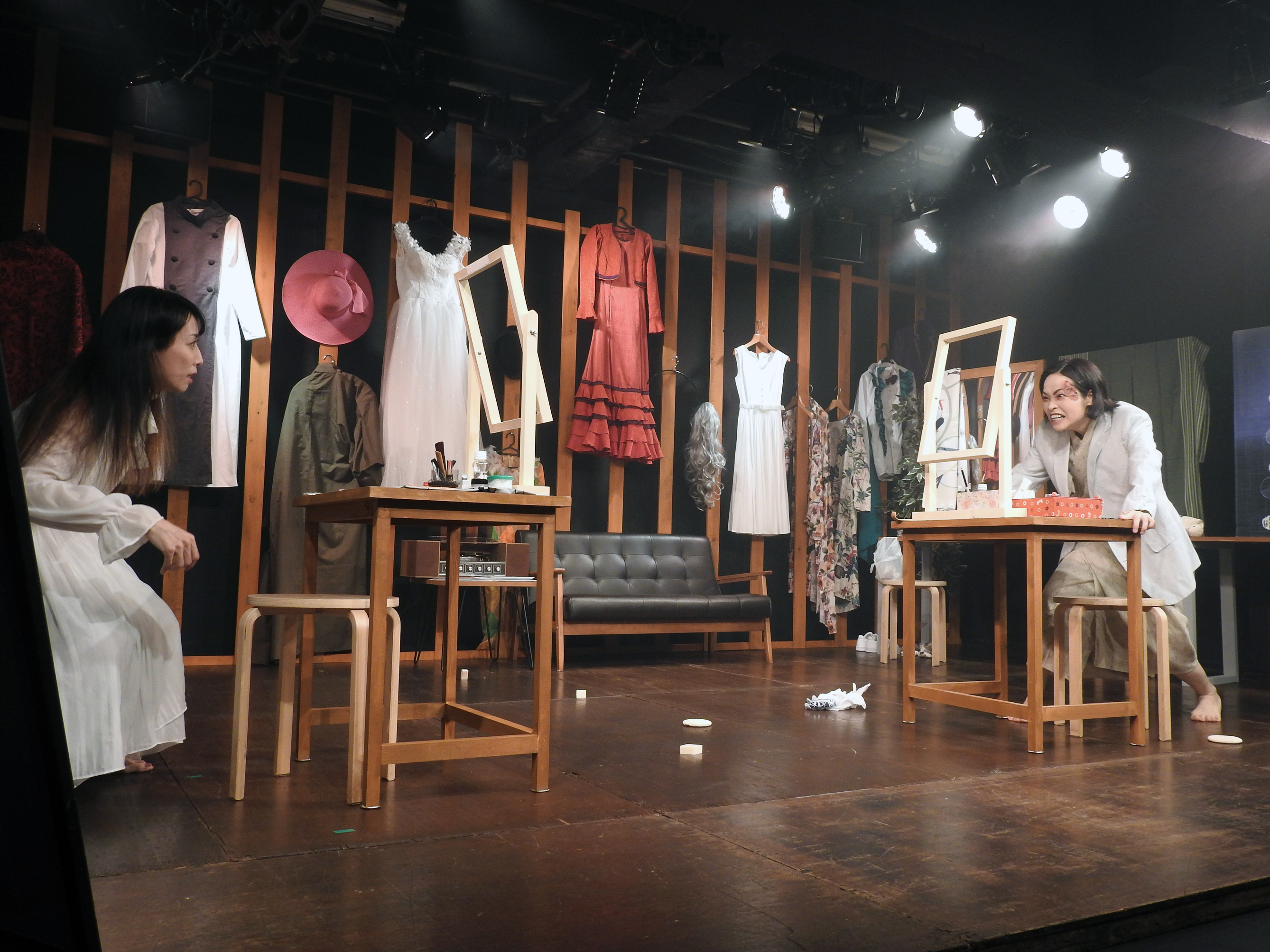 楽屋～流れ去るものはやがてなつかしき～_舞台写真