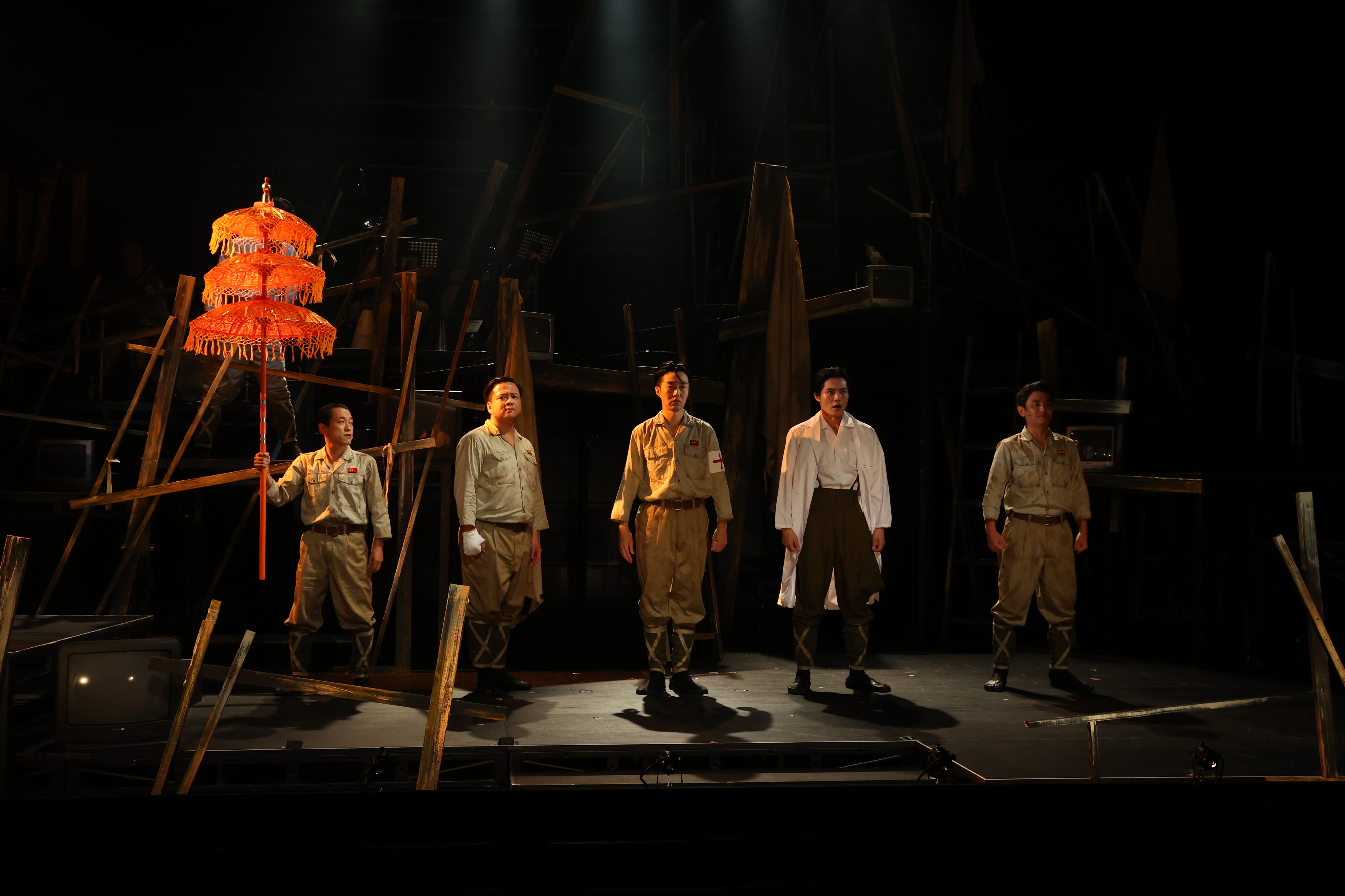 草創記『金鶏 一番花』_舞台写真