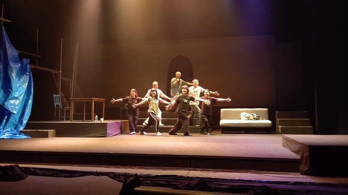 みえない_舞台写真