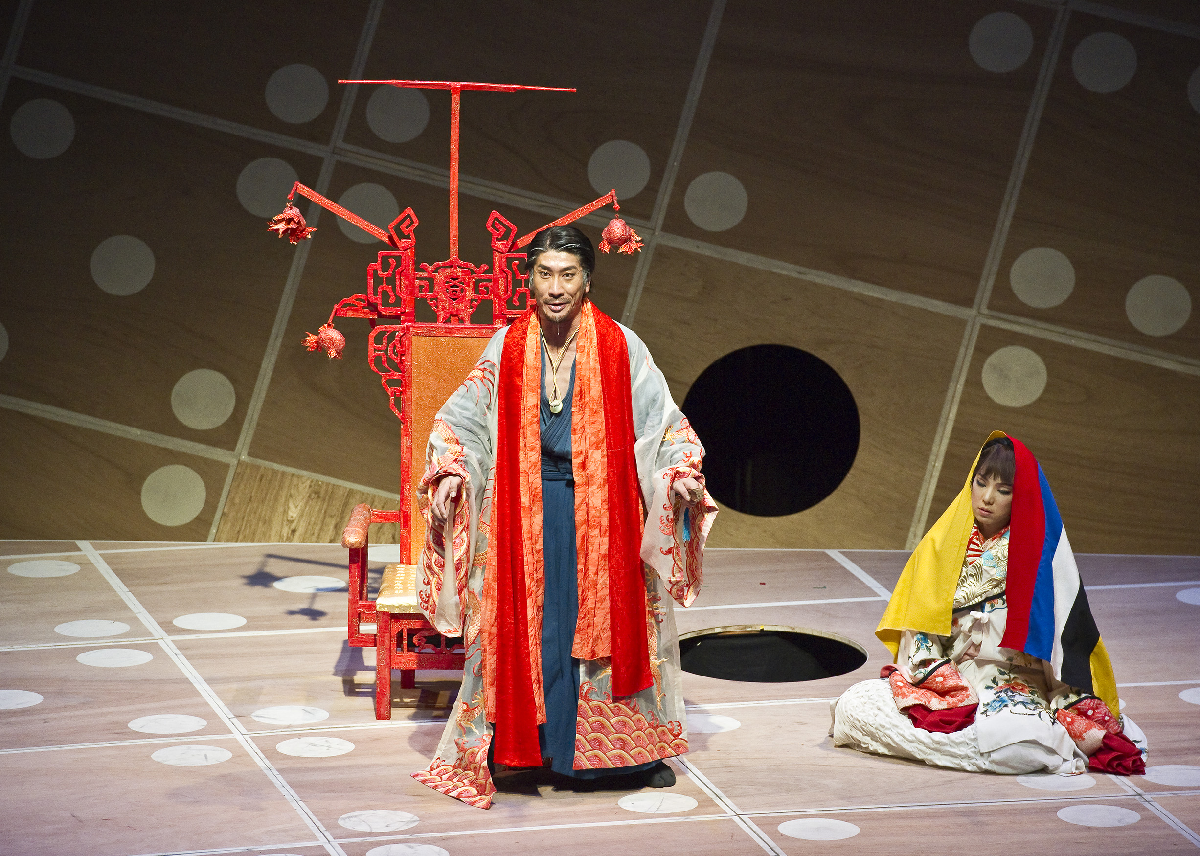 ペール・ギュント（2010年版）_舞台写真