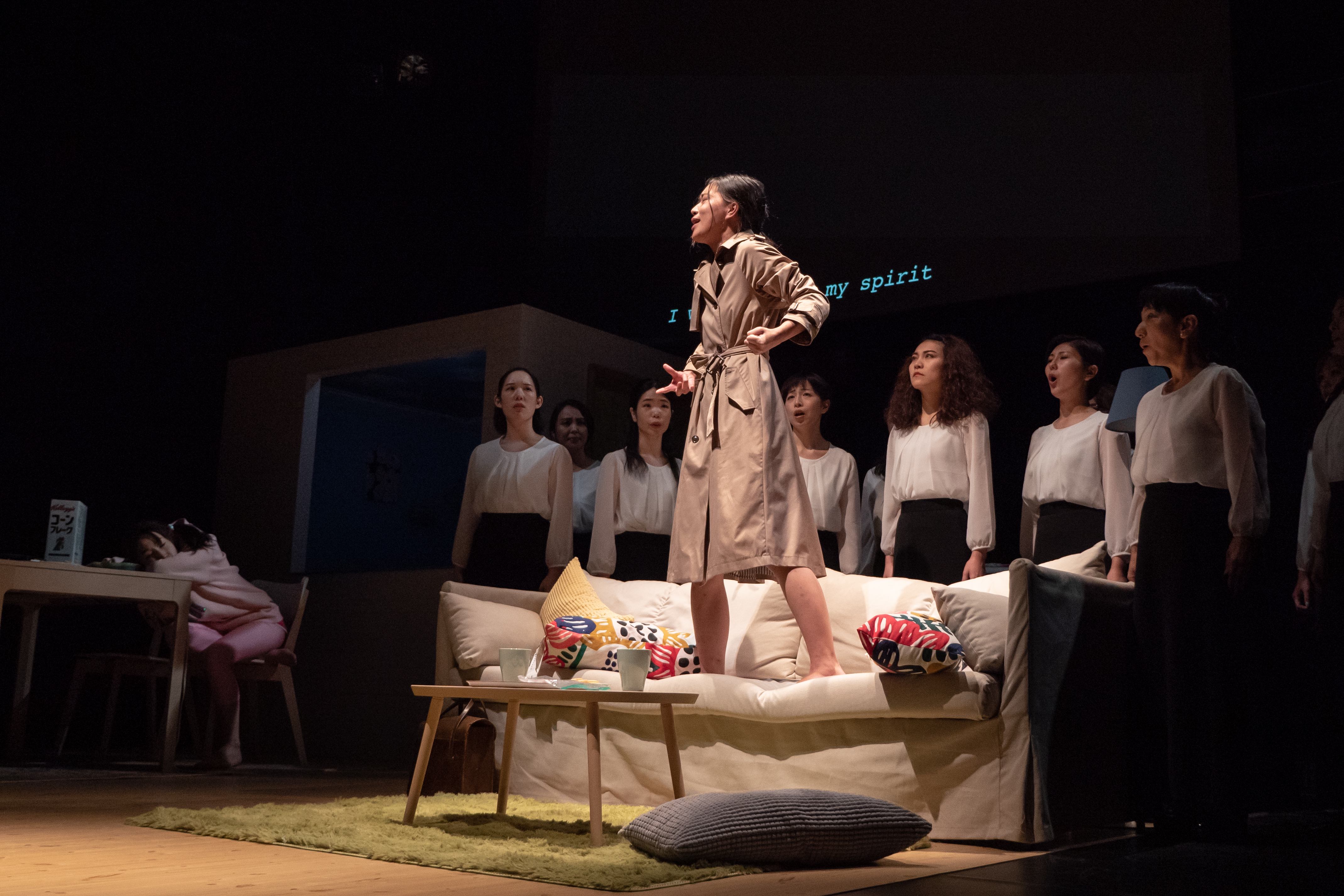 バッコスの信女 ─ ホルスタインの雌_舞台写真