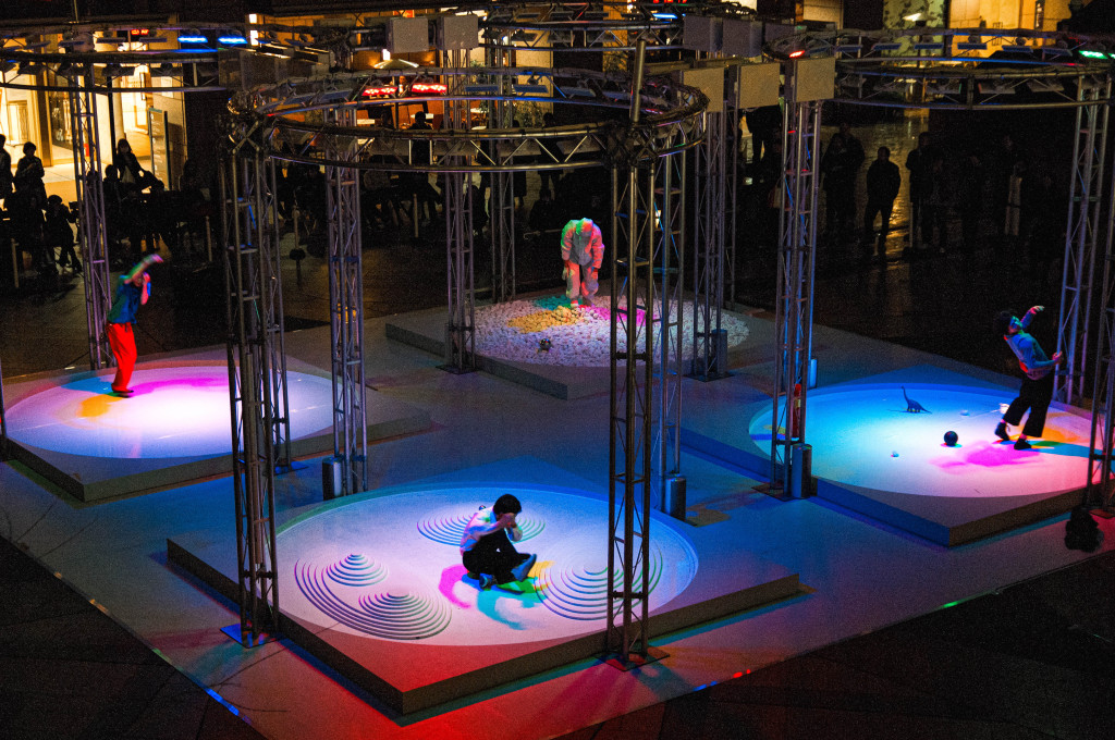 Time Lapse Plant 4 Rings_4 dancers improvisation (2010)_舞台写真