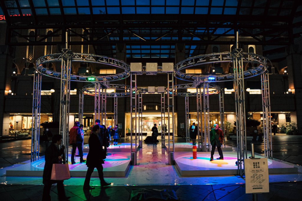 Time Lapse Plant 4 Rings_4 dancers improvisation (2010)_舞台写真