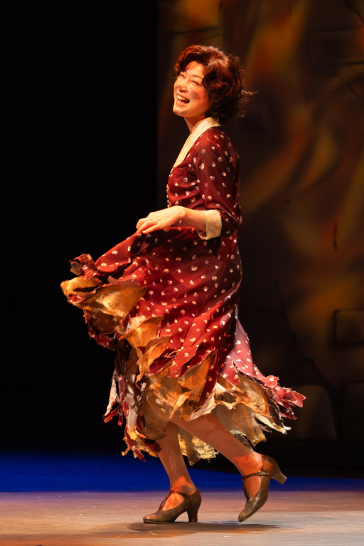 ケムリ研究室no.4「ベイジルタウンの女神」_舞台写真