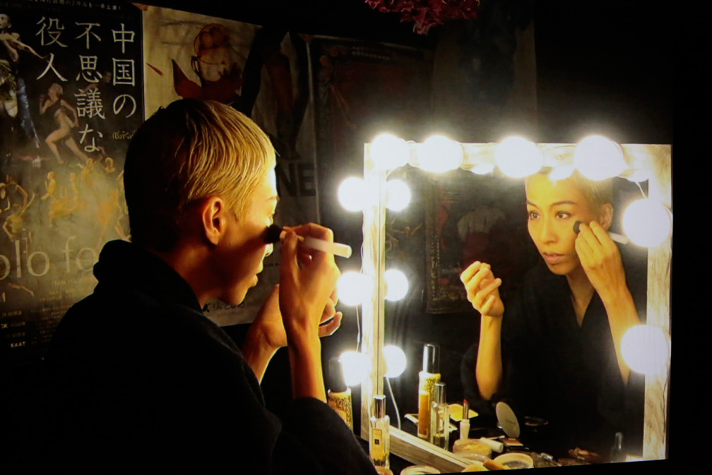 『夏の名残のバラ』_舞台写真