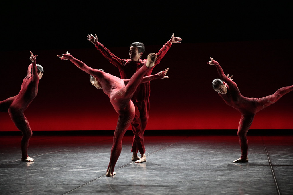 NINA－物質化する生け贄_舞台写真