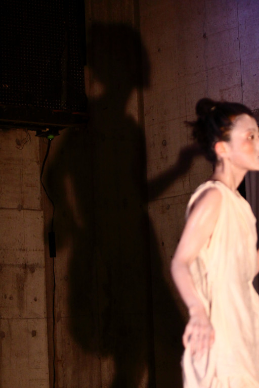 明るさの淵_舞台写真