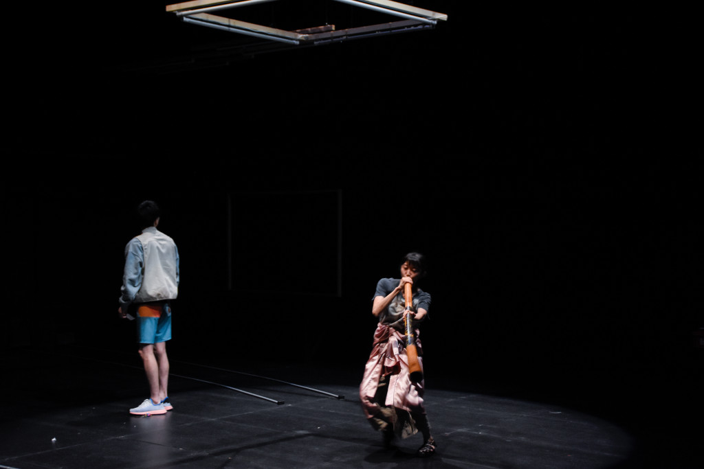 仮想的な失調_舞台写真