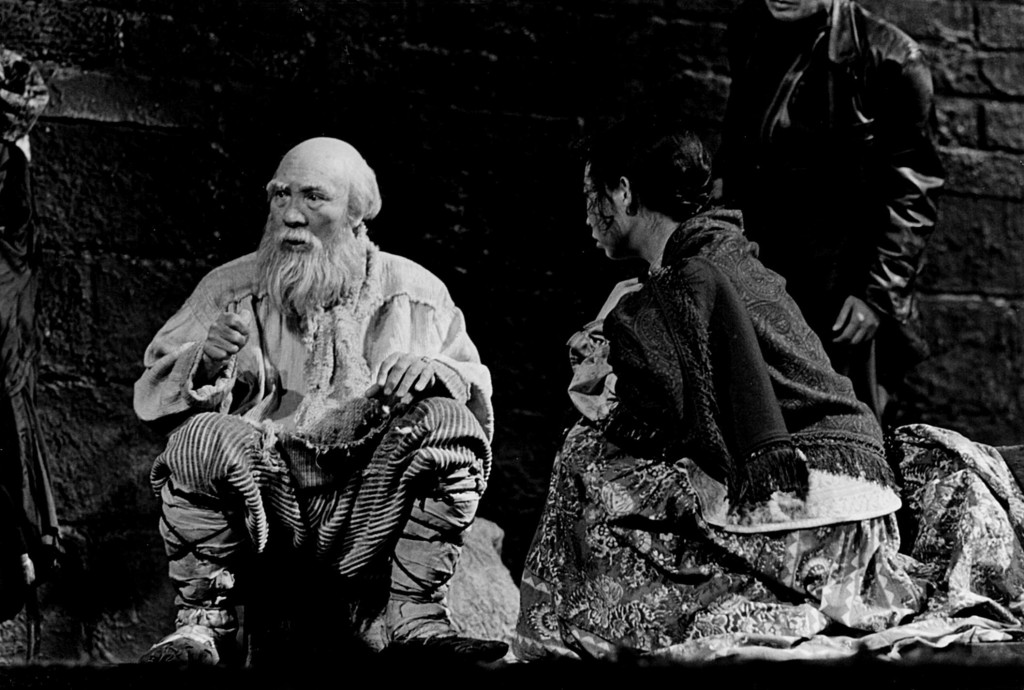 どん底_舞台写真