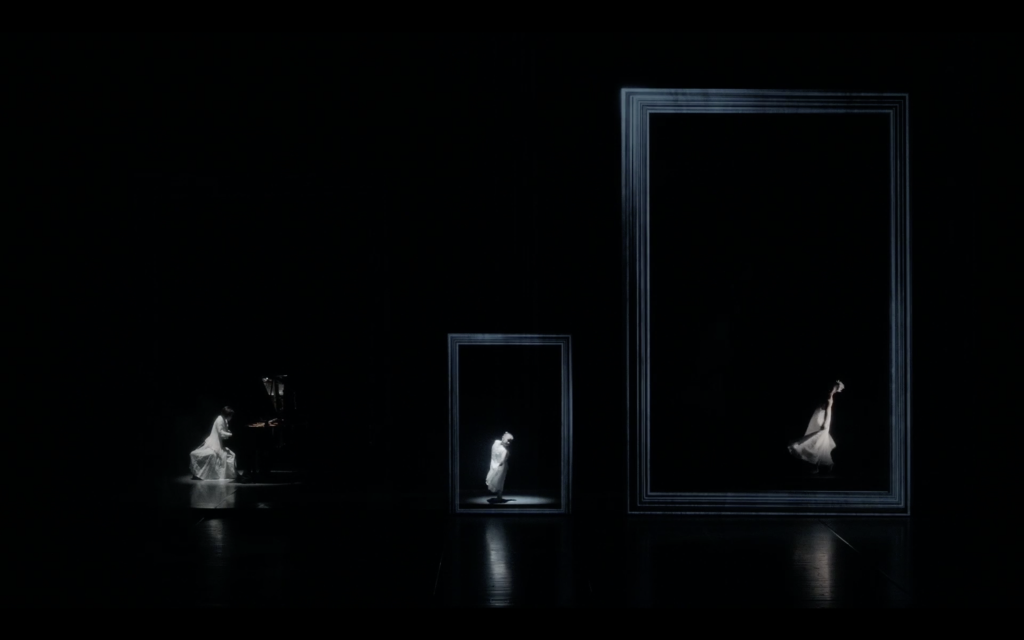 鏡/Miroirs_舞台写真