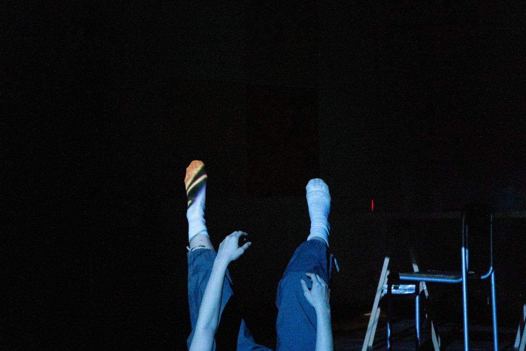 DEAR NEIGHBOR (COMMA)_舞台写真