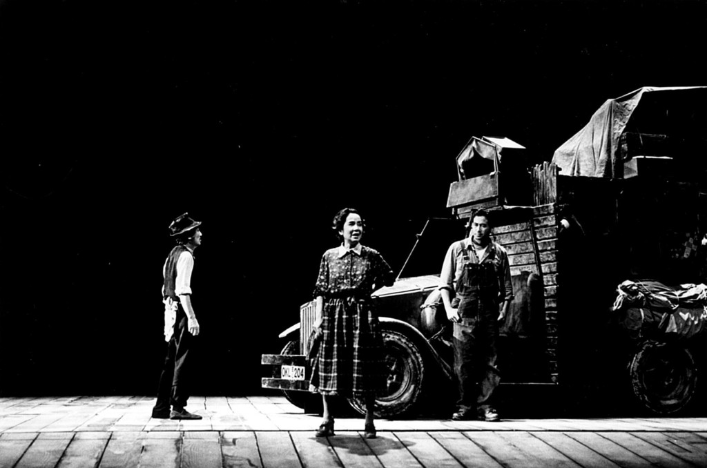 怒りのぶどう_舞台写真