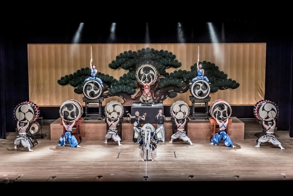 大和〜大太鼓群と歌舞伎舞踊のための〜_舞台写真