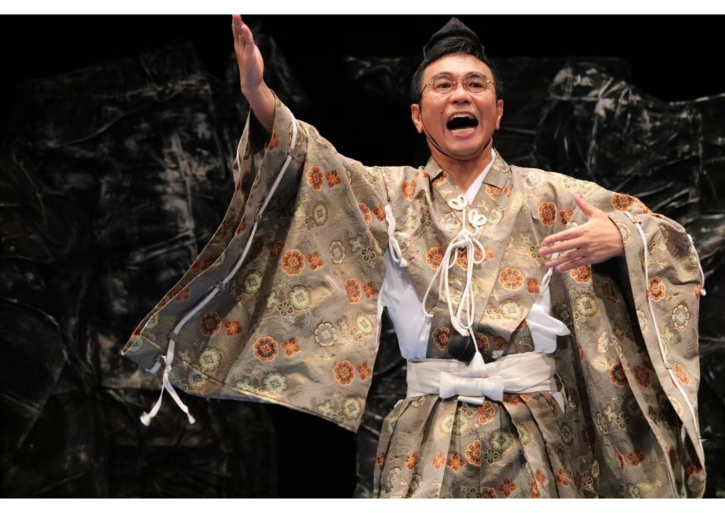両面睨み節_舞台写真