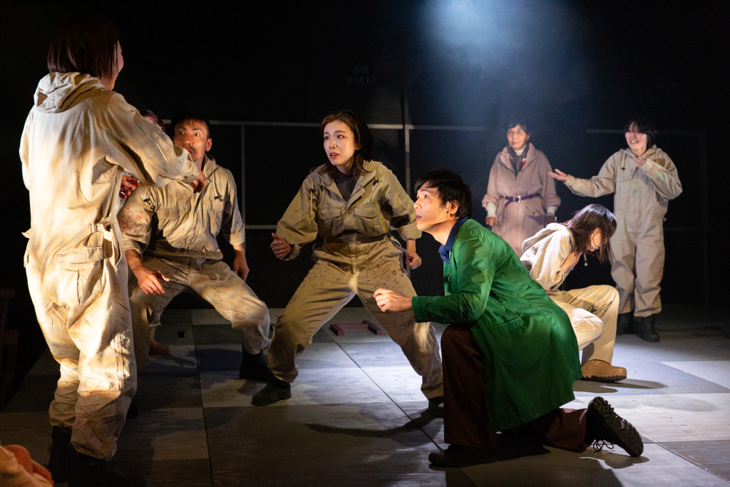 PLEASE PLEASE EVERYONE_舞台写真