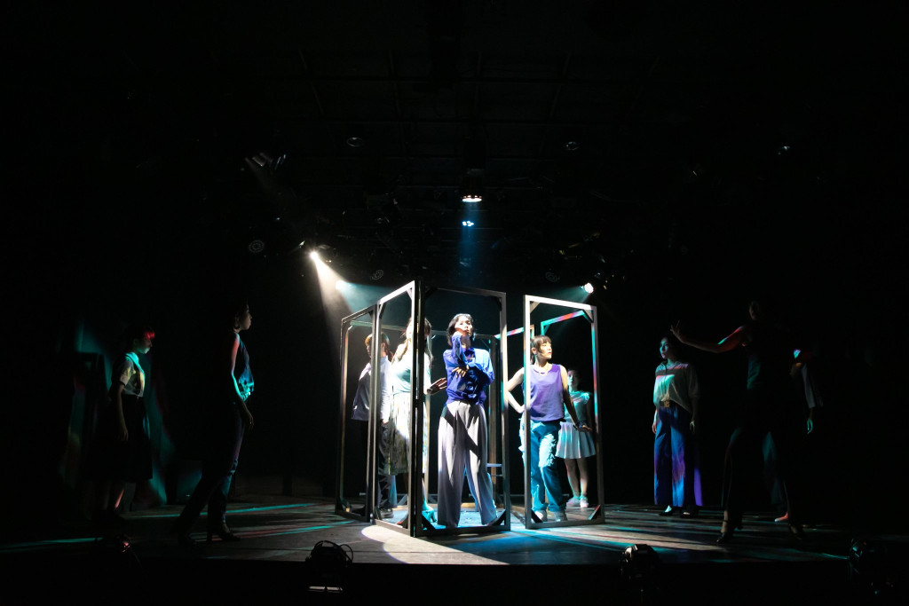 プラスチックプール_舞台写真