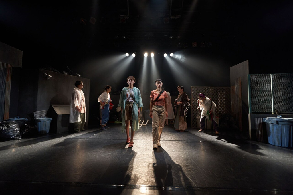 待って、待ってる、待って、待ってた、待って、待たない。_舞台写真