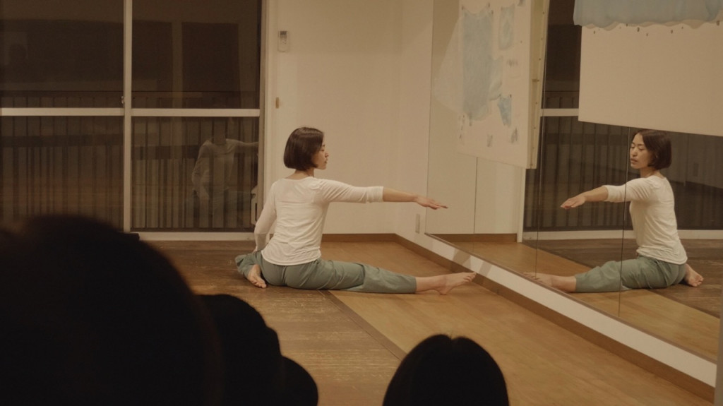 川瀬亜衣 ソロダンス『透明な綾』（2025年2月）_舞台写真