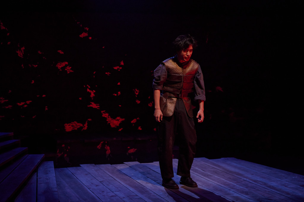 その犀はひとり行く_舞台写真