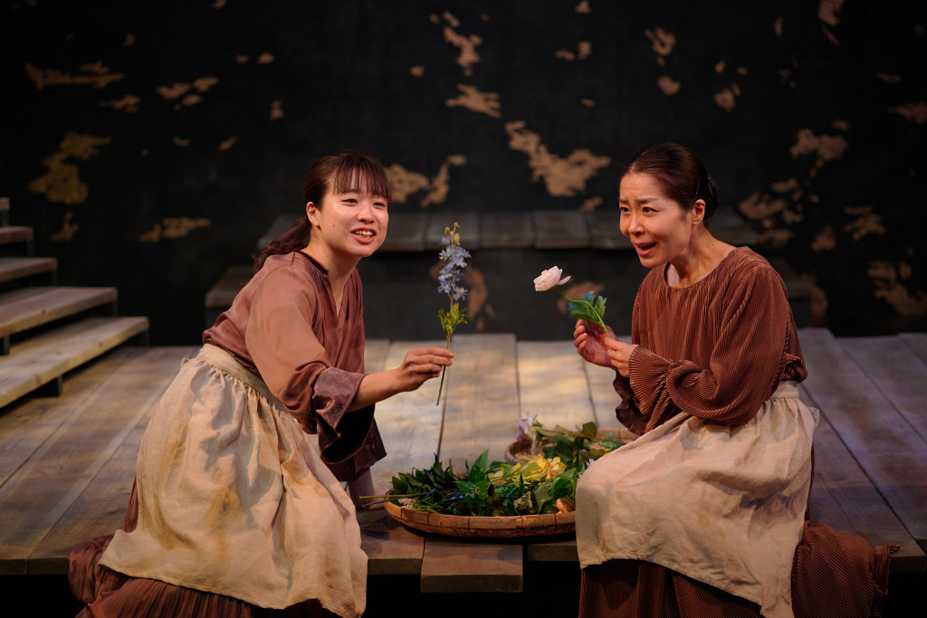 その犀はひとり行く_舞台写真