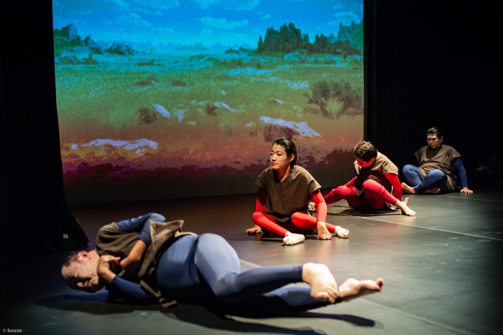 私たちはアフリカからやってきた_舞台写真