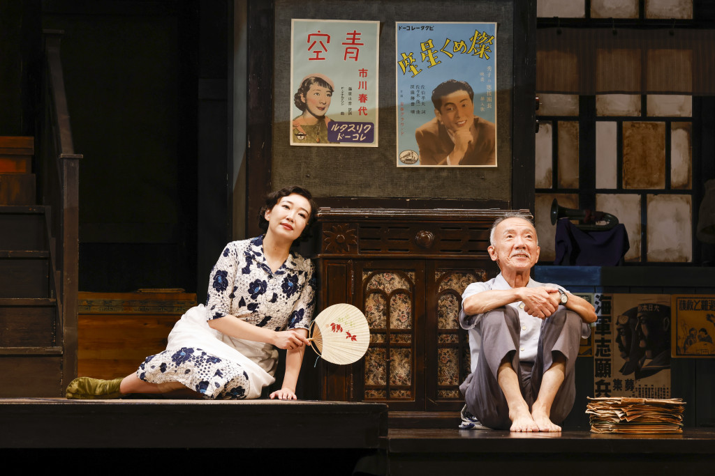 こまつ座第155回公演『きらめく星座』_舞台写真