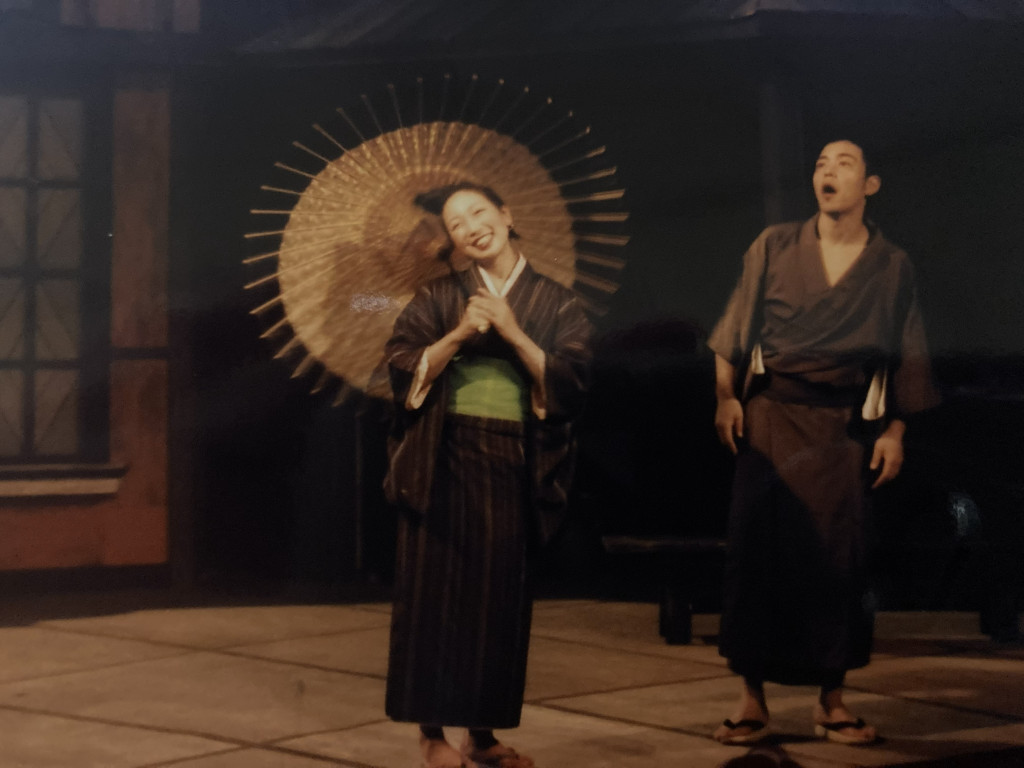 かしげ傘_舞台写真