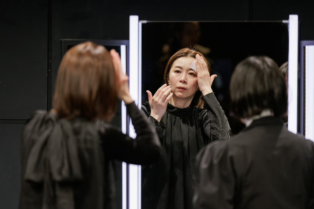 楽屋〜流れ去るものはやがてなつかしき〜_舞台写真