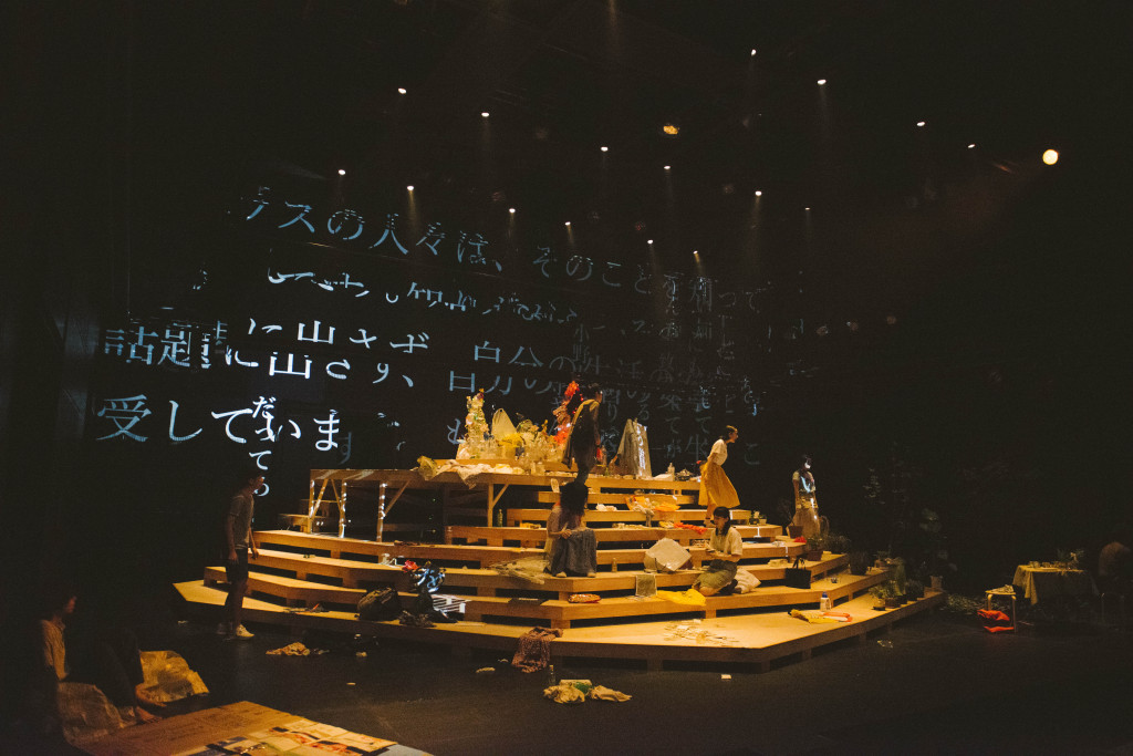 『フィクション・シティー』_舞台写真