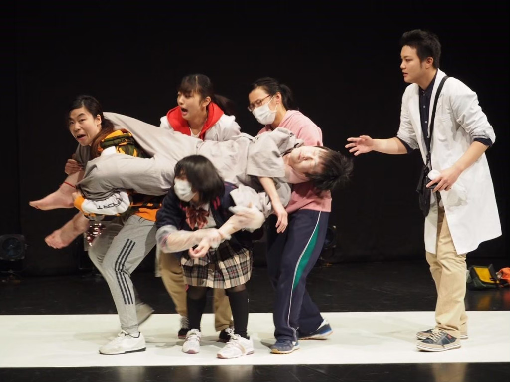 サンクコストは墓場に立つ_舞台写真